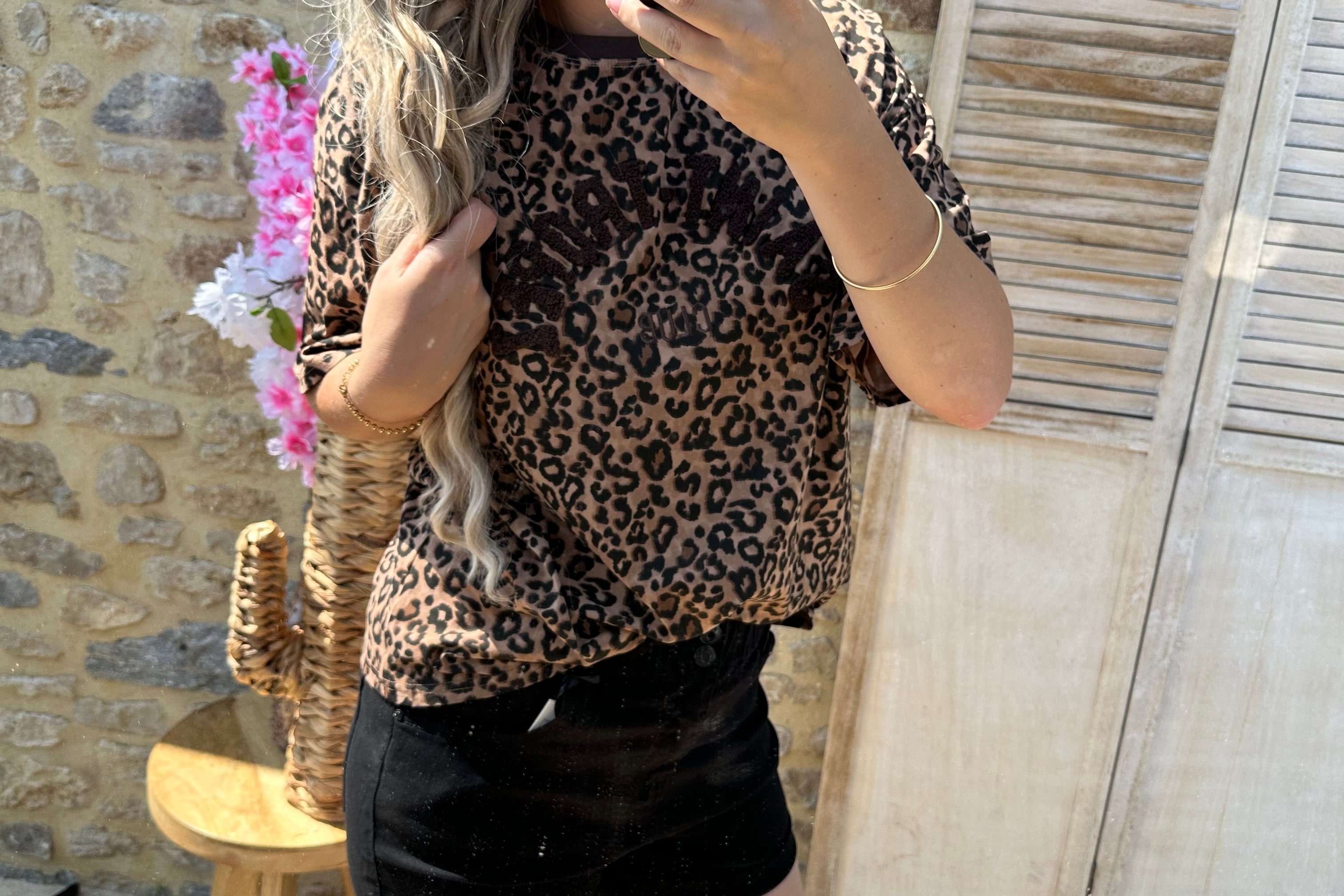 T-shirts & Tops