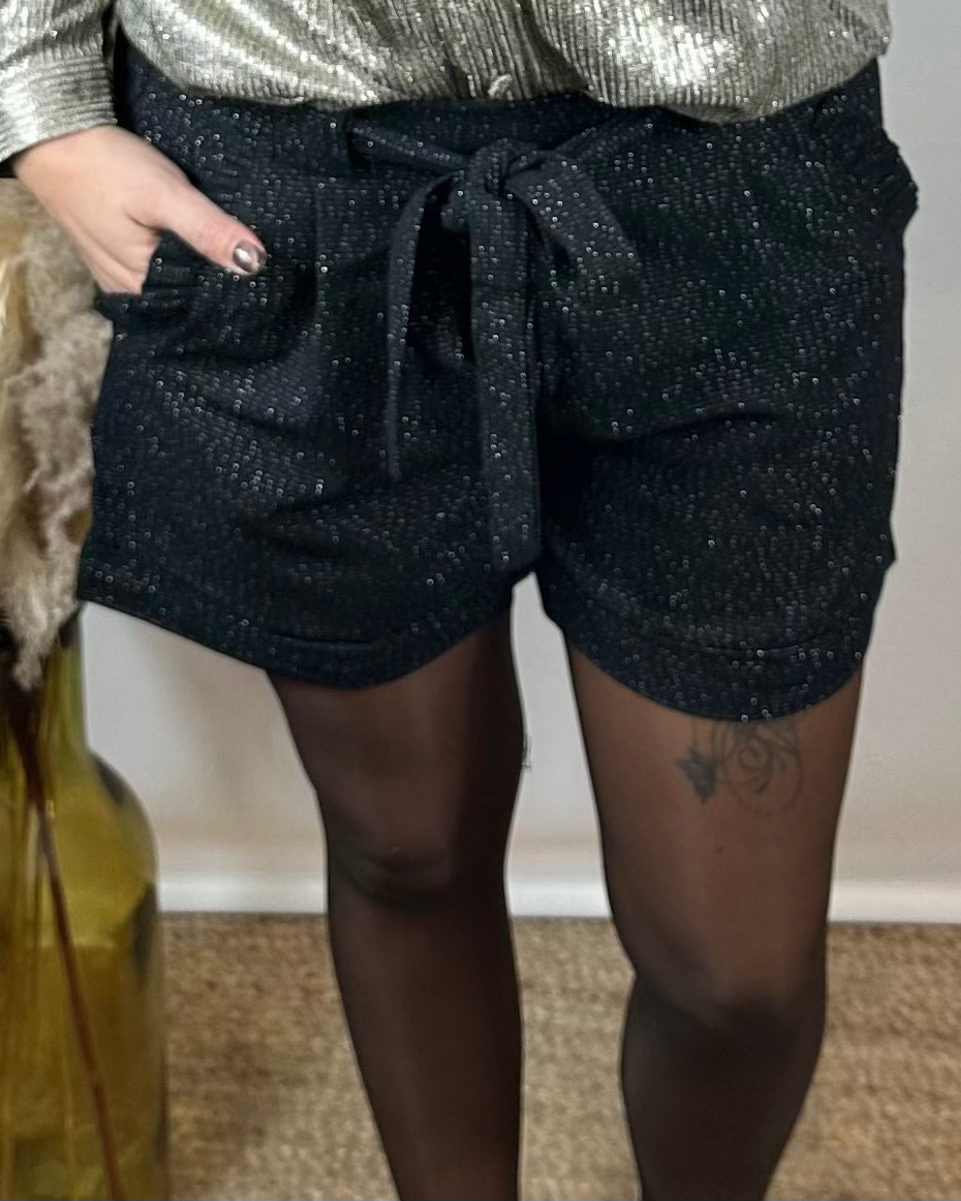 Short Noir Avec Strass Argenter
